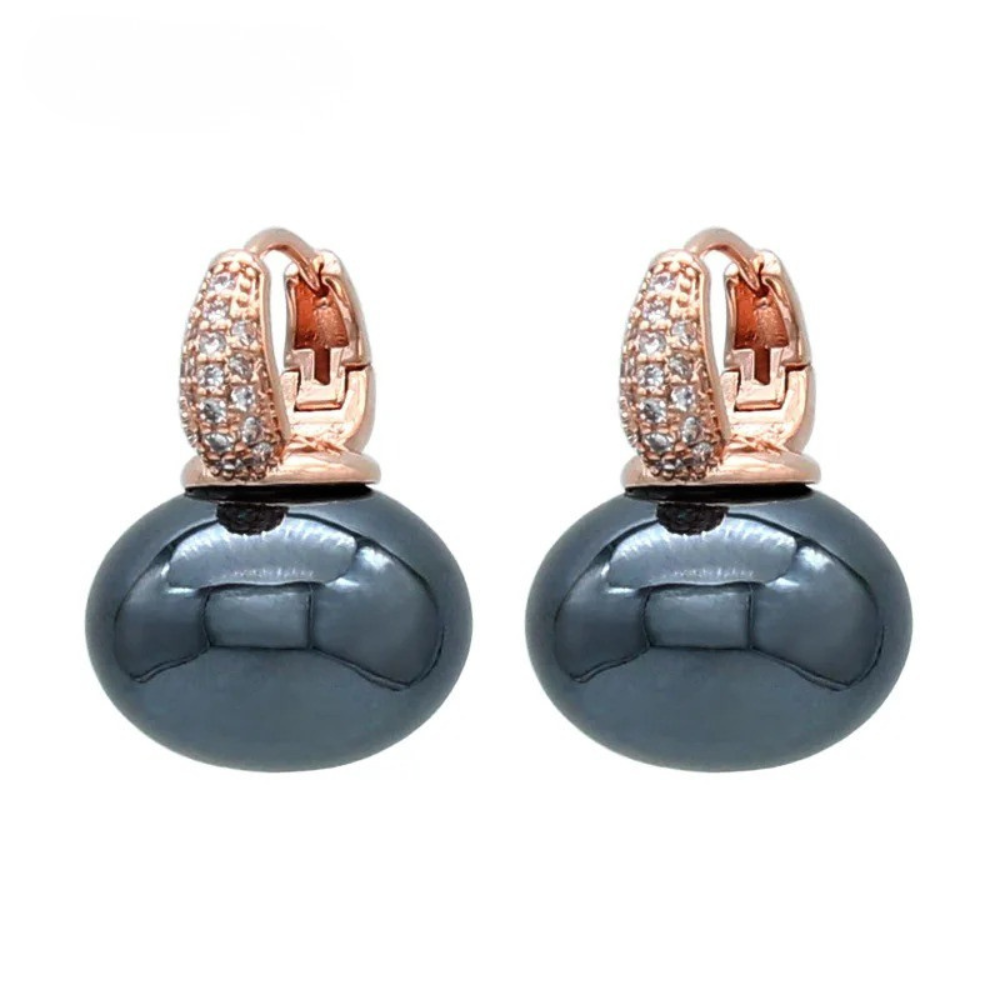 Round Pan Large Pearl Earrings