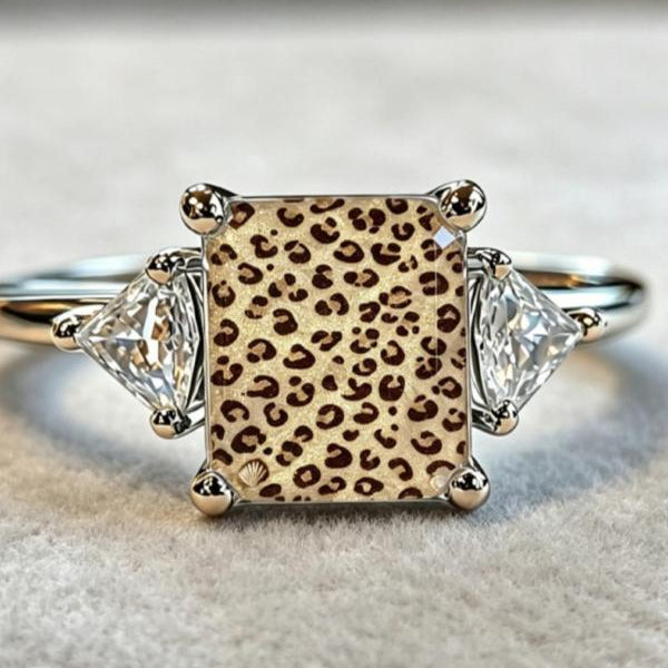 Leopard Triangular Stone Ring