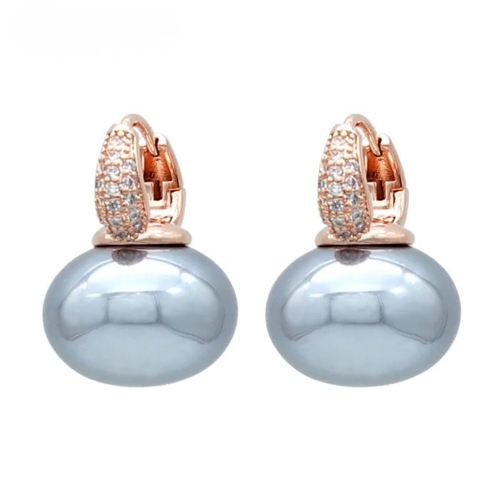 Round Pan Large Pearl Earrings