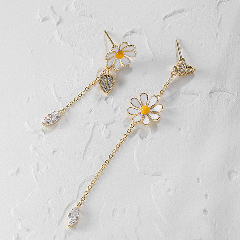 Daisy Drop Mismatched Earrings