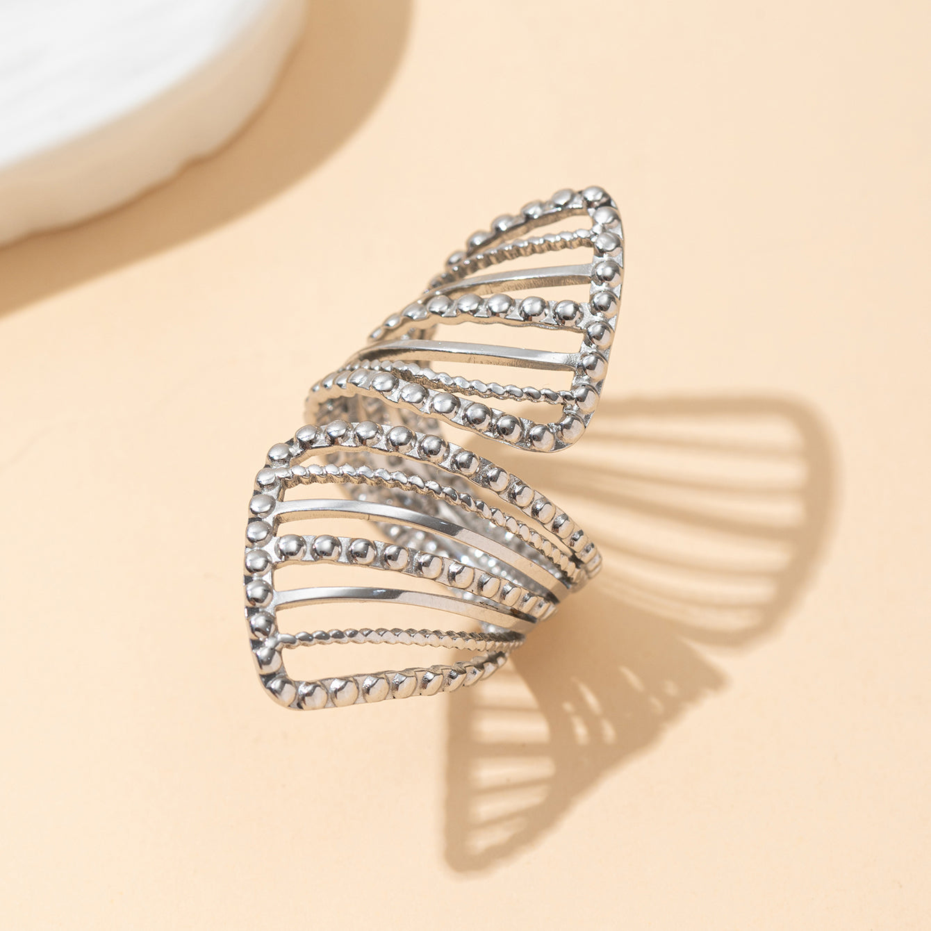 Retro Hollow Textured Ring
