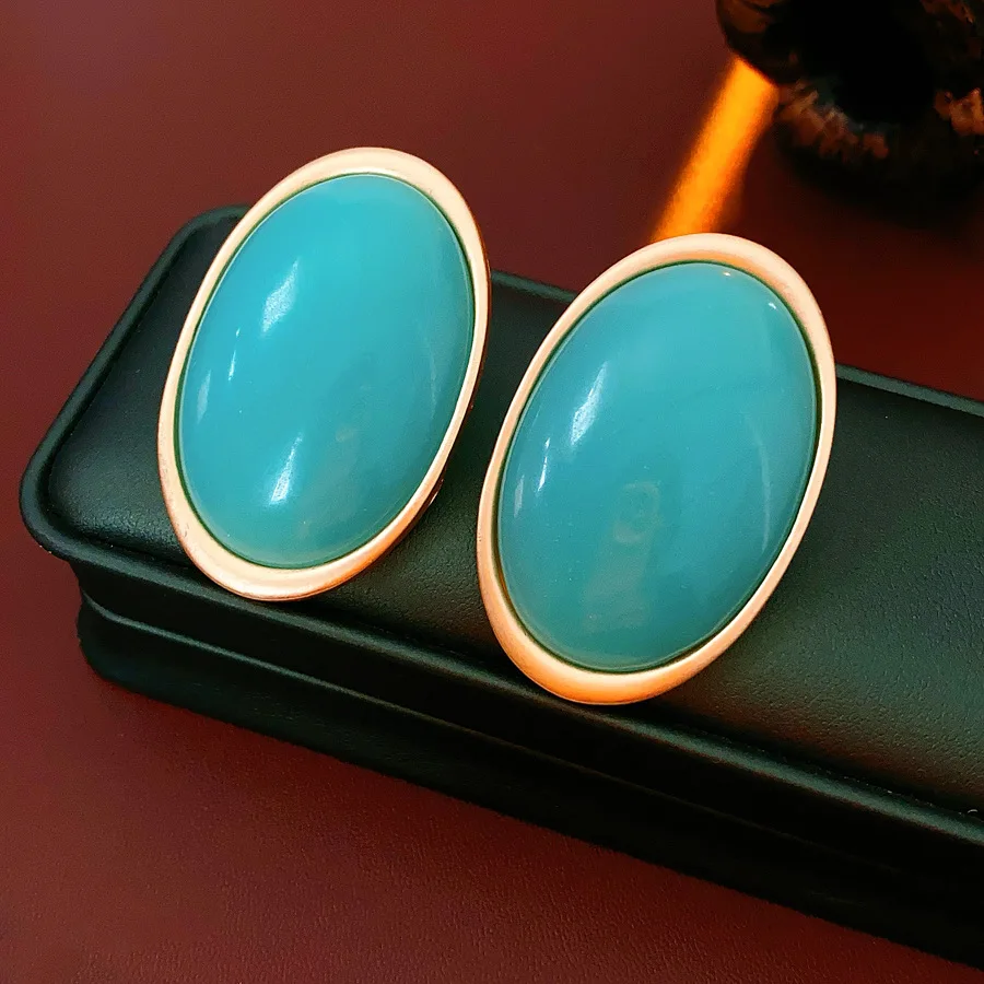 Vintage Oval Stud Earrings