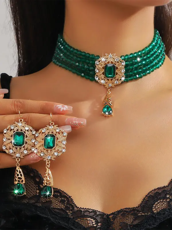 Elegant Crystal Decorated Jewelry Set