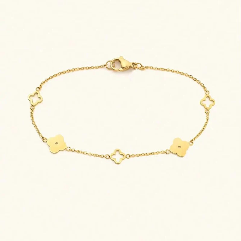 Four Leaf Clover Blossom Necklace