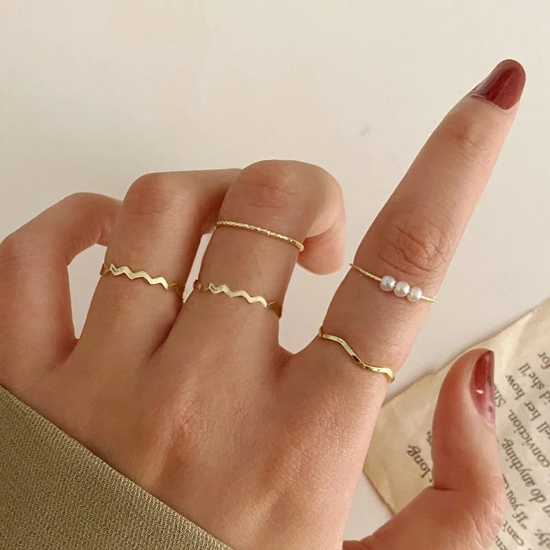 5pc Wavy Pearl Combo Ring Set