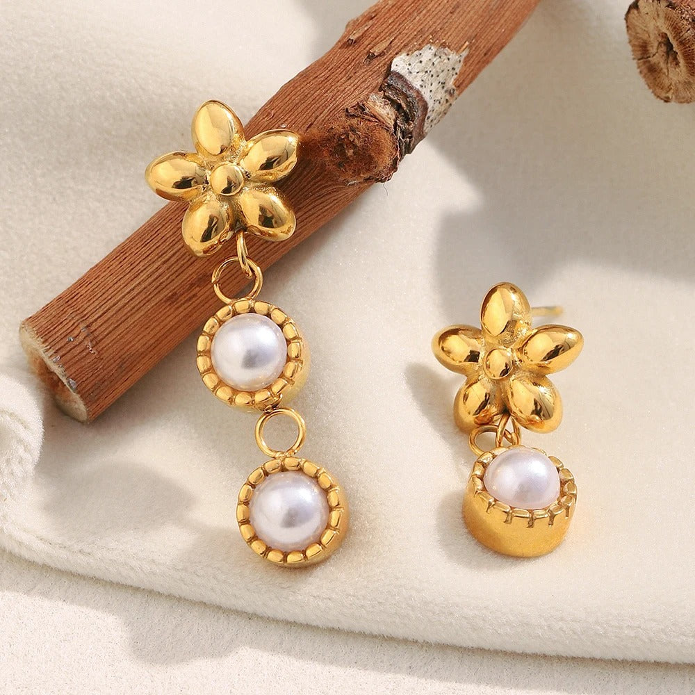 Dainty Floral Pearl Earrings