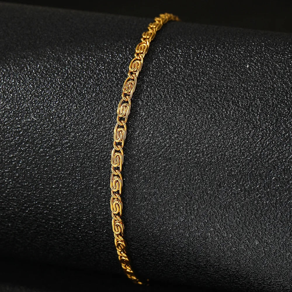 Elegant Scroll Bracelet