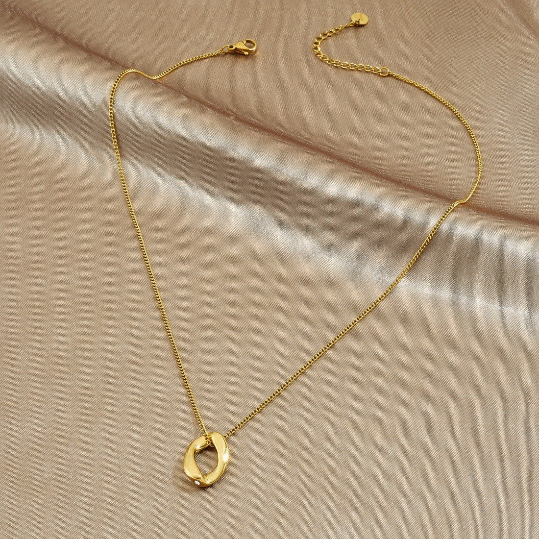 Curved Oval Pendant Necklace