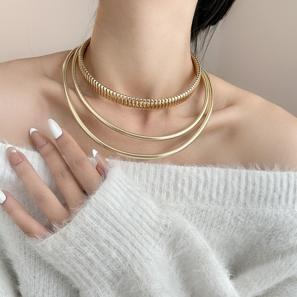 Layered Ribbed Choker Necklace