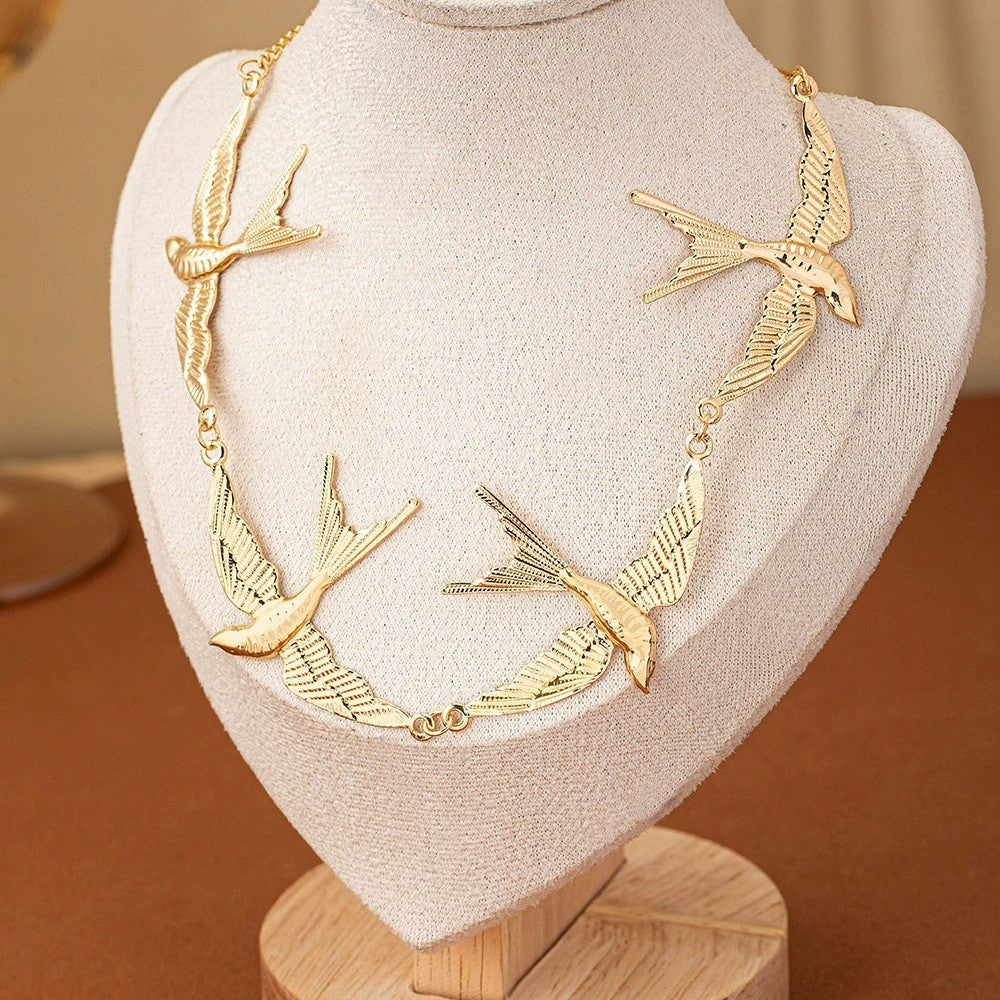 Flying Bird Collarbone Necklace