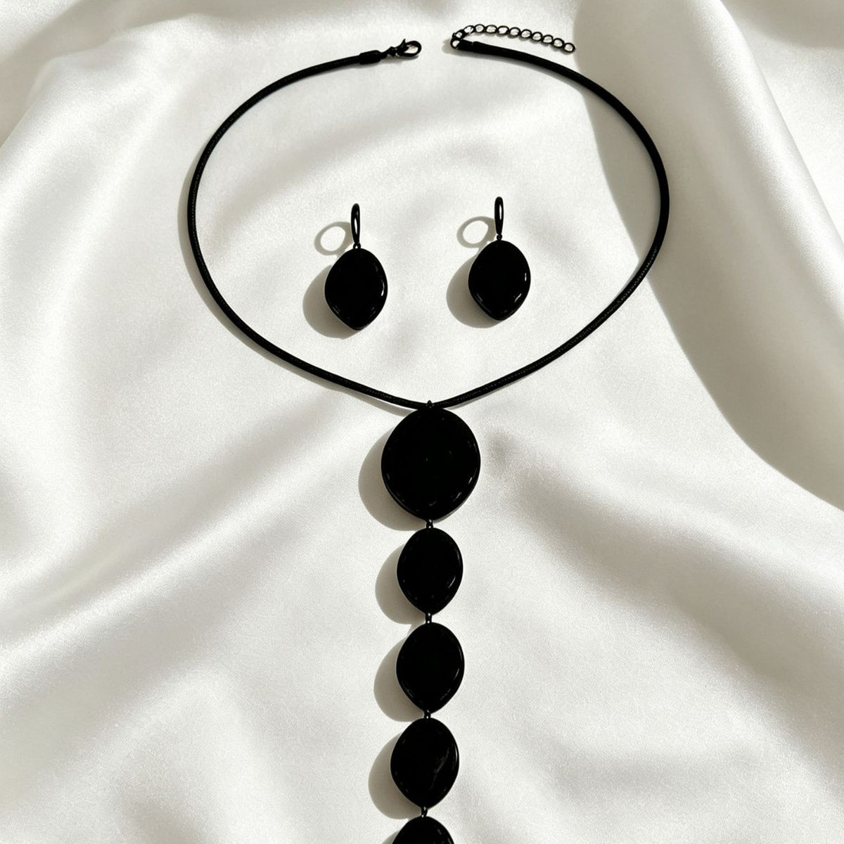 Black Oval Cascade Necklace