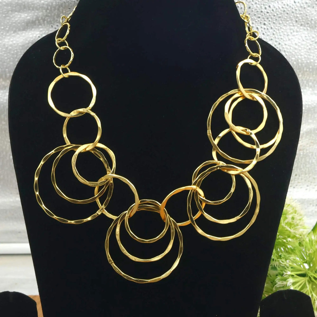 Hammered Circle Link Necklace