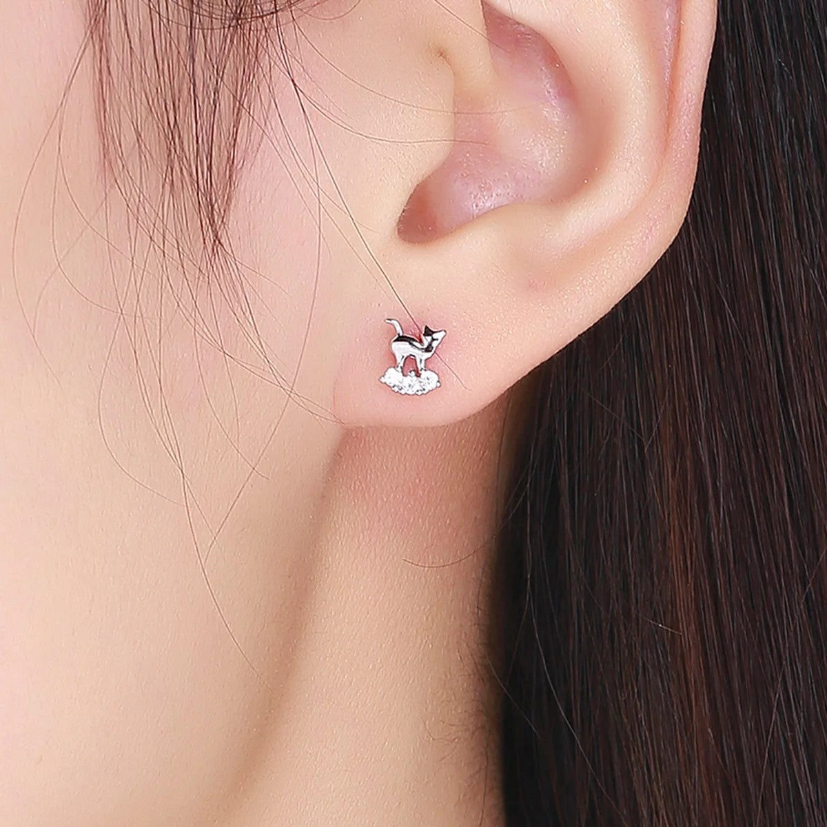 Cat Zircon Pebble Stud Earrings