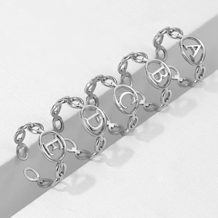 Initial Oval Link Ring