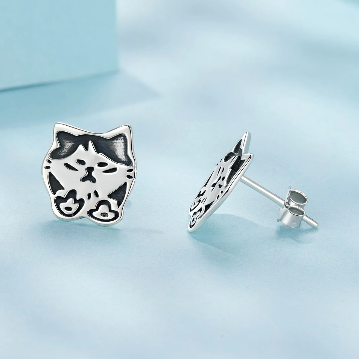 Oxidized Cat Face Stud Earrings