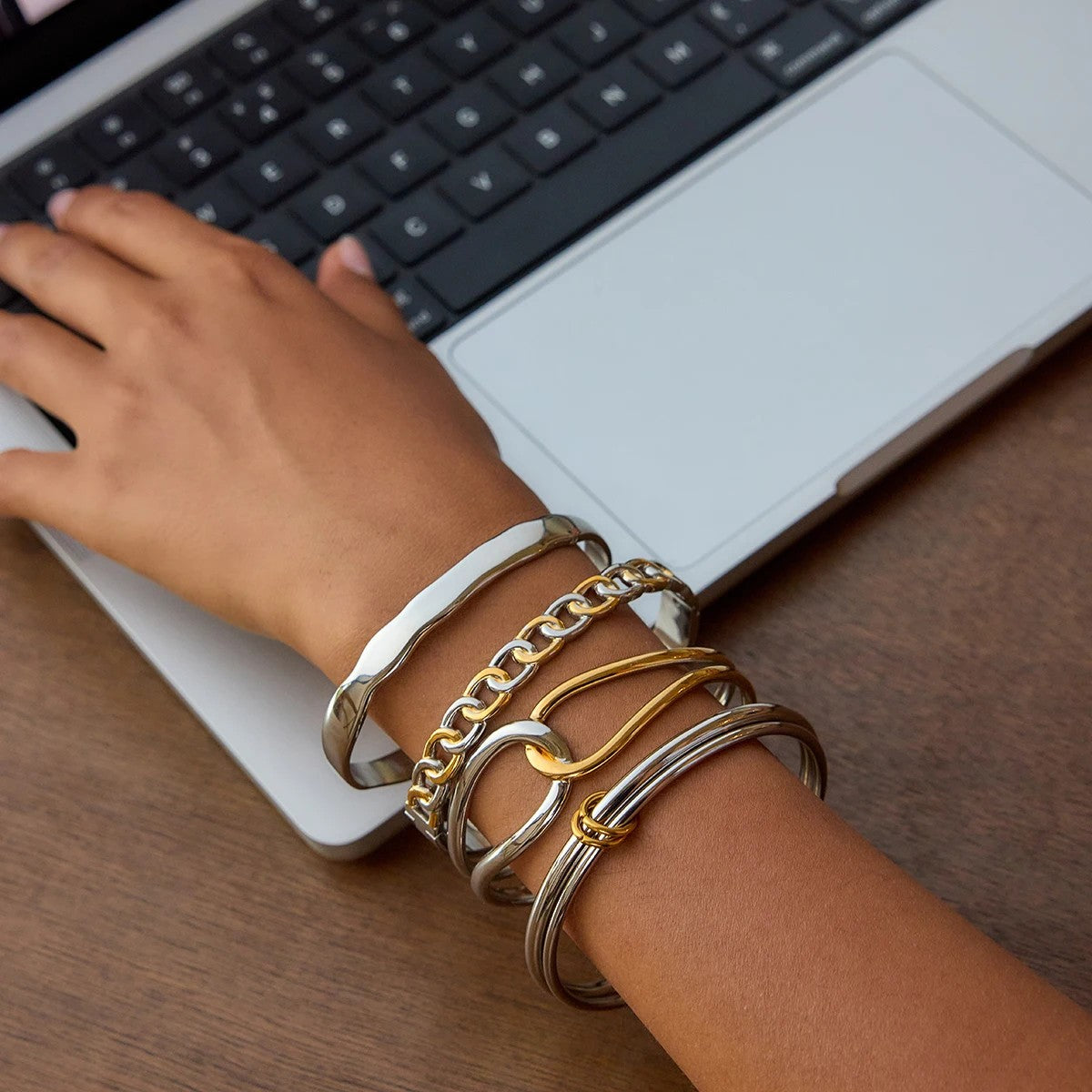Two-Tone Link & Wave Bangle Set