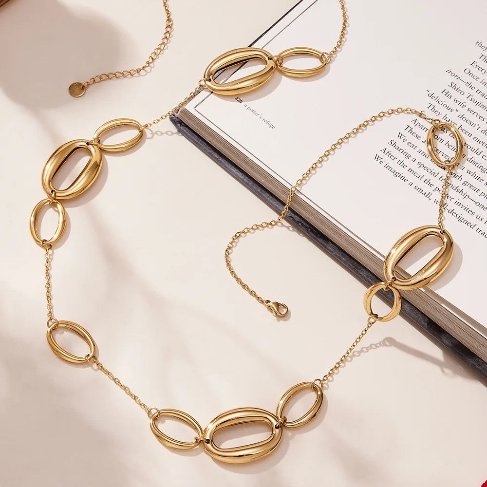 Geometric Oval Link Necklace