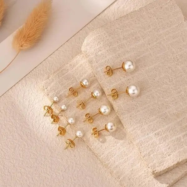 Graduated Round Pearl Stud Earring Set