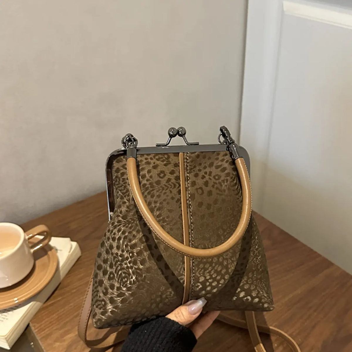 Leopard Print Kiss Clasp Bag