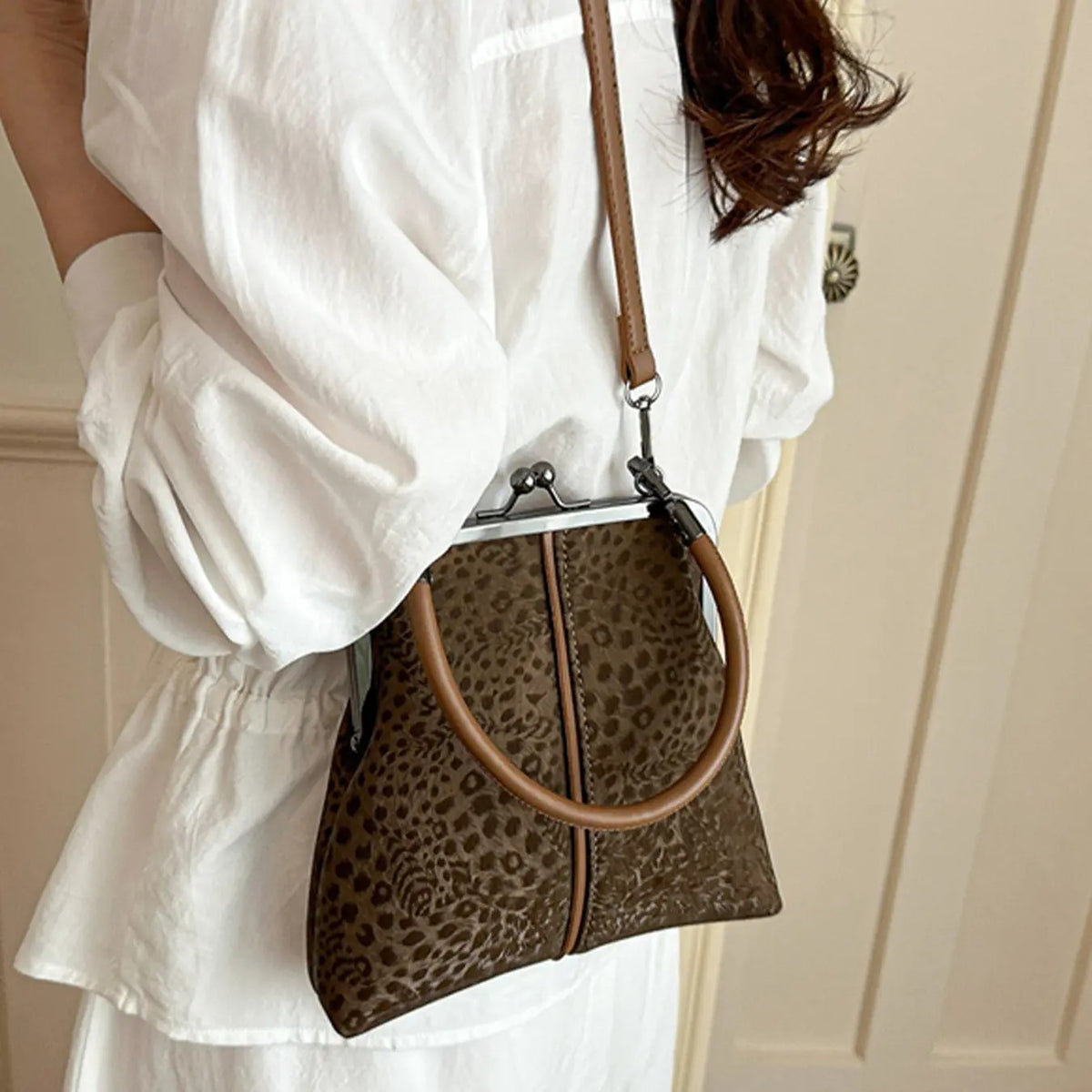Leopard Print Kiss Clasp Bag