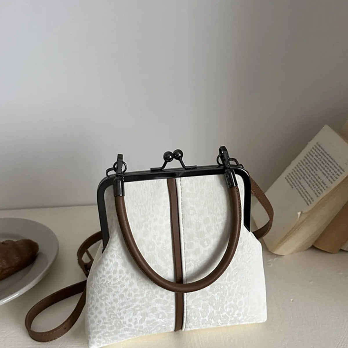 Leopard Print Kiss Clasp Bag