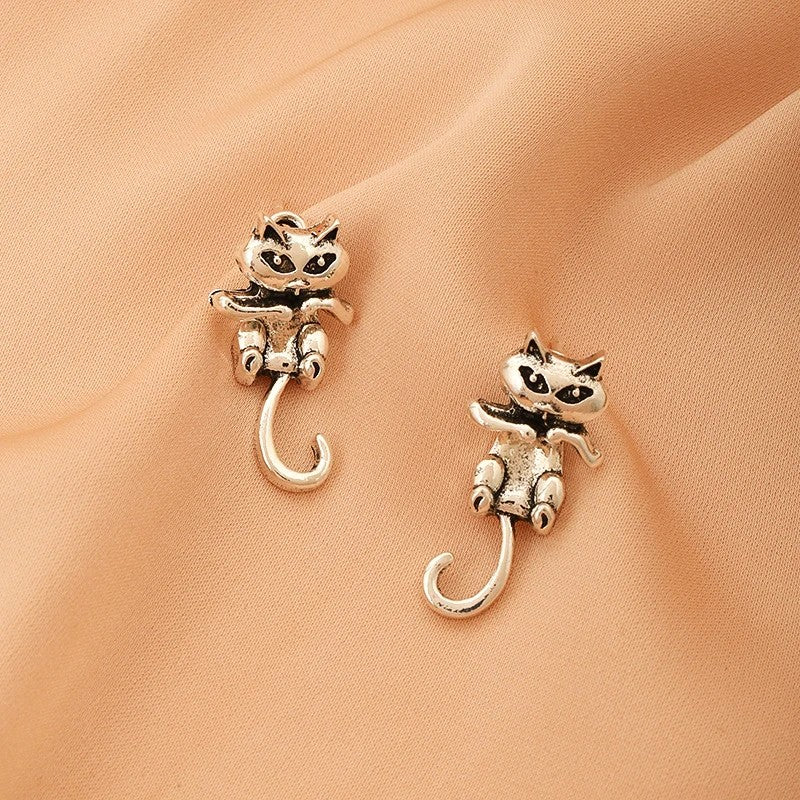 Curved Tail Cat Stud Earrings
