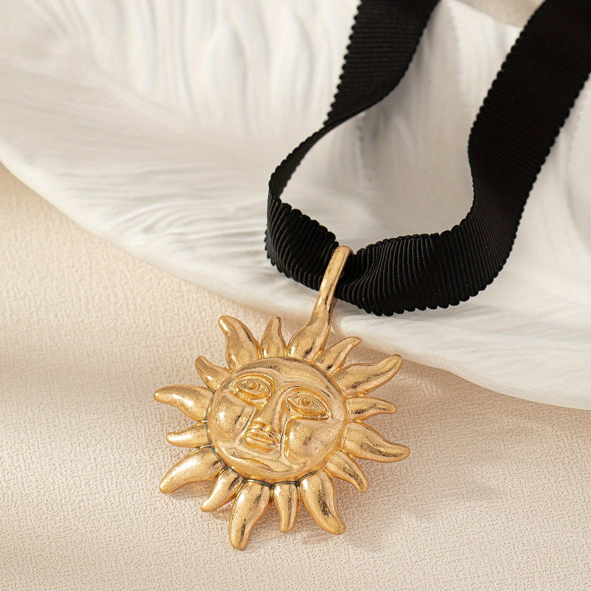 Sun Face Velvet Choker Necklace