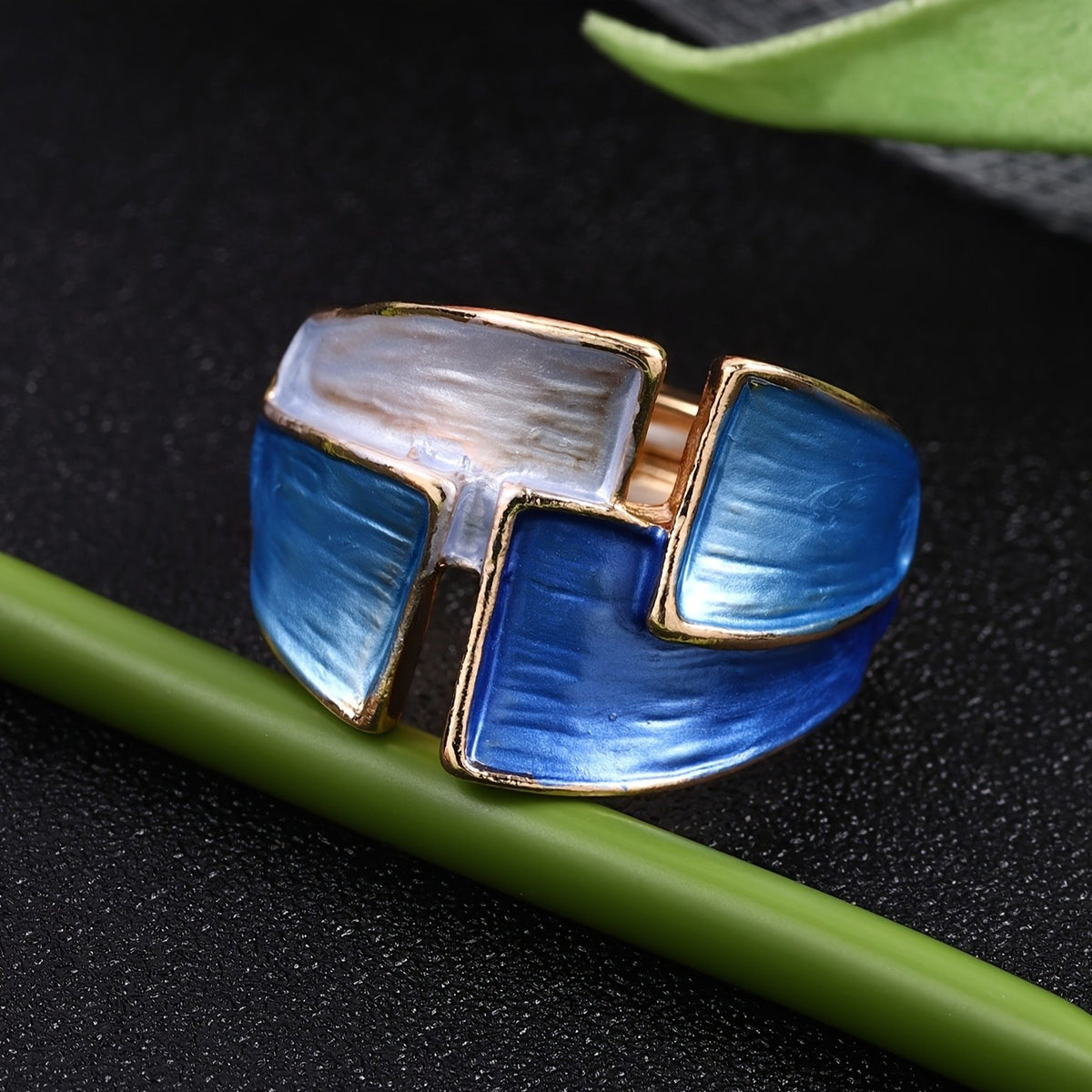 Geometric Enamel Ring