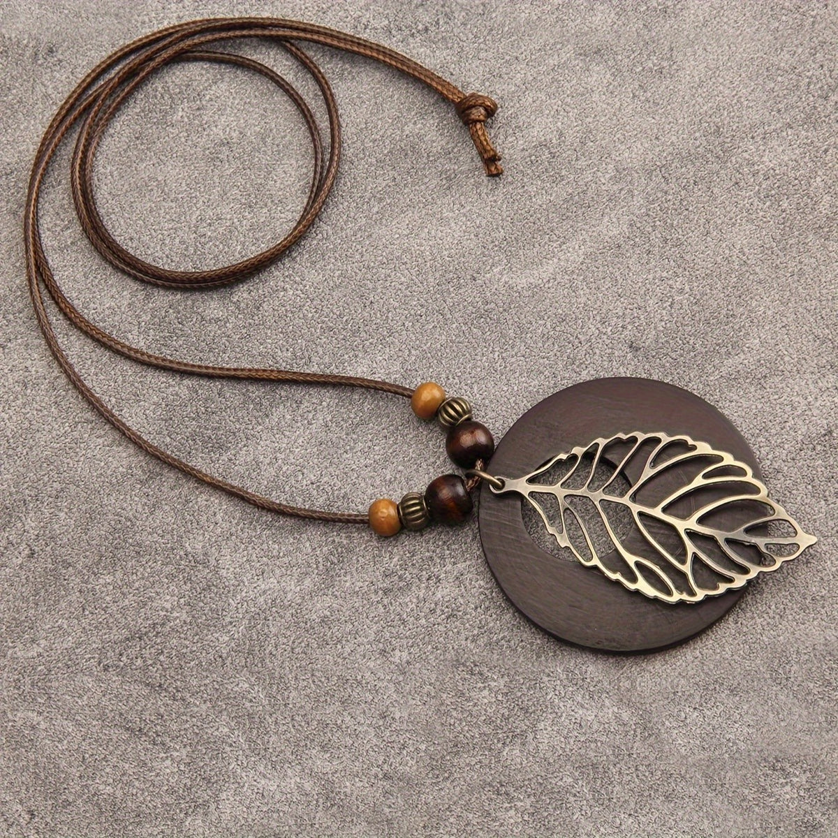 Hollow Leaf Disc Pendant Necklace