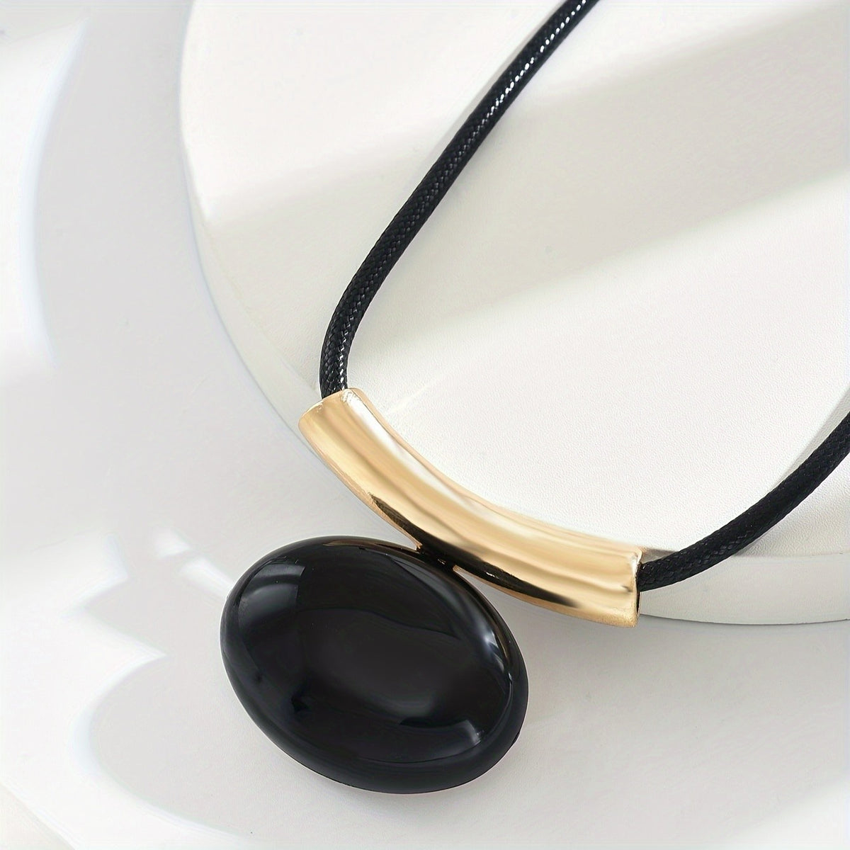 Black Oval & Curved Bar Necklace