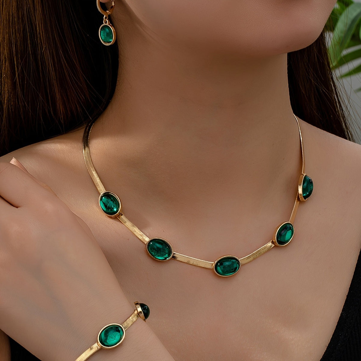 Green Oval Stone Collar Set