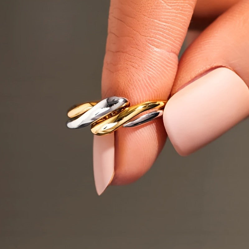 Dual-Tone Twisted Ring