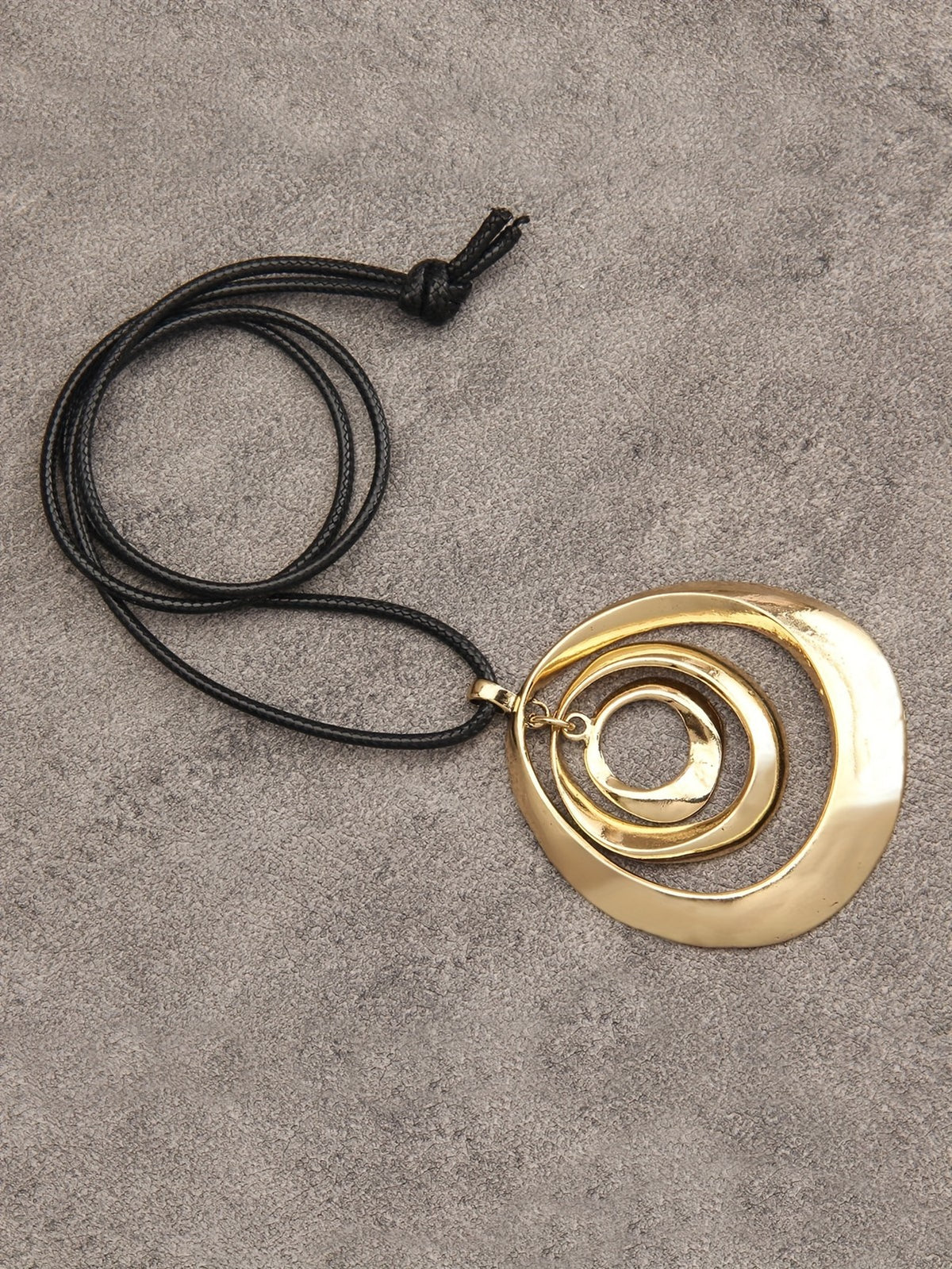 Concentric Oval Pendant Necklace