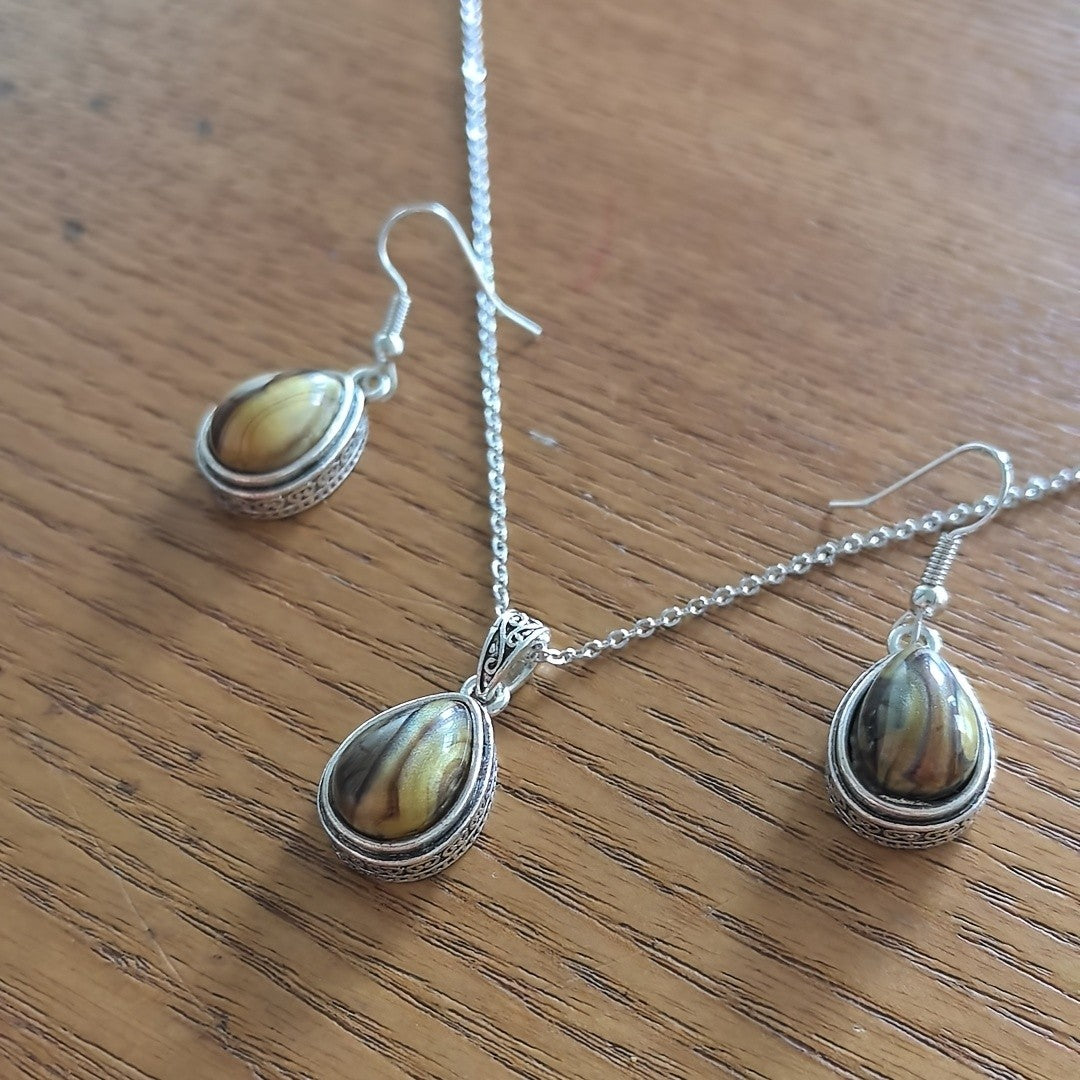 Amber Teardrop Jewelry Set