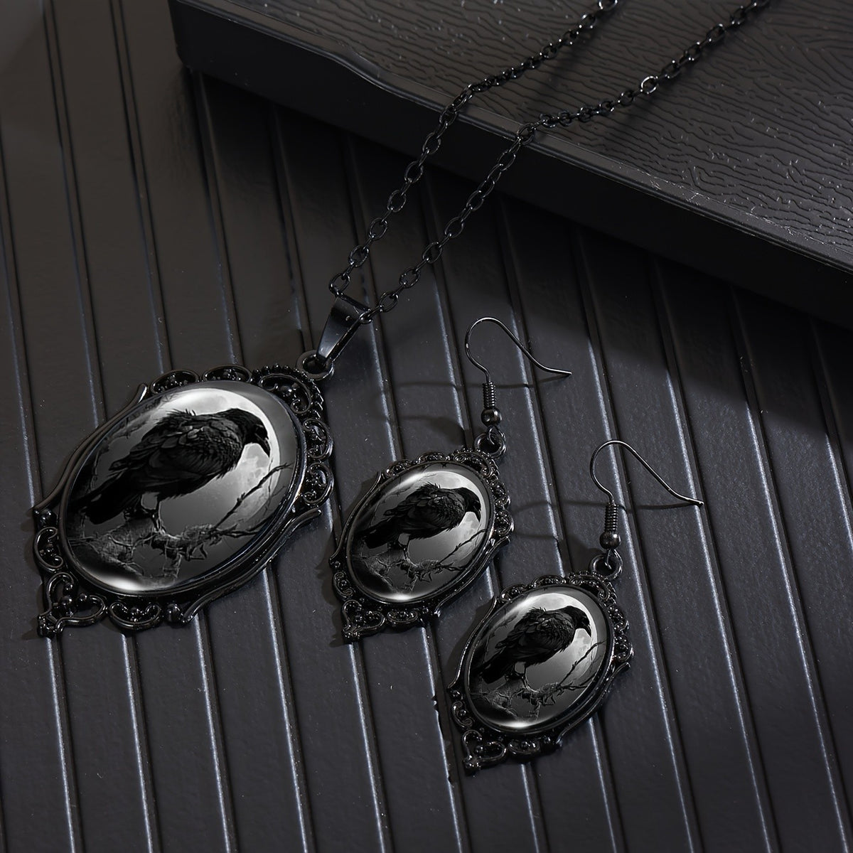 Vintage Crow Cameo Jewelry Set