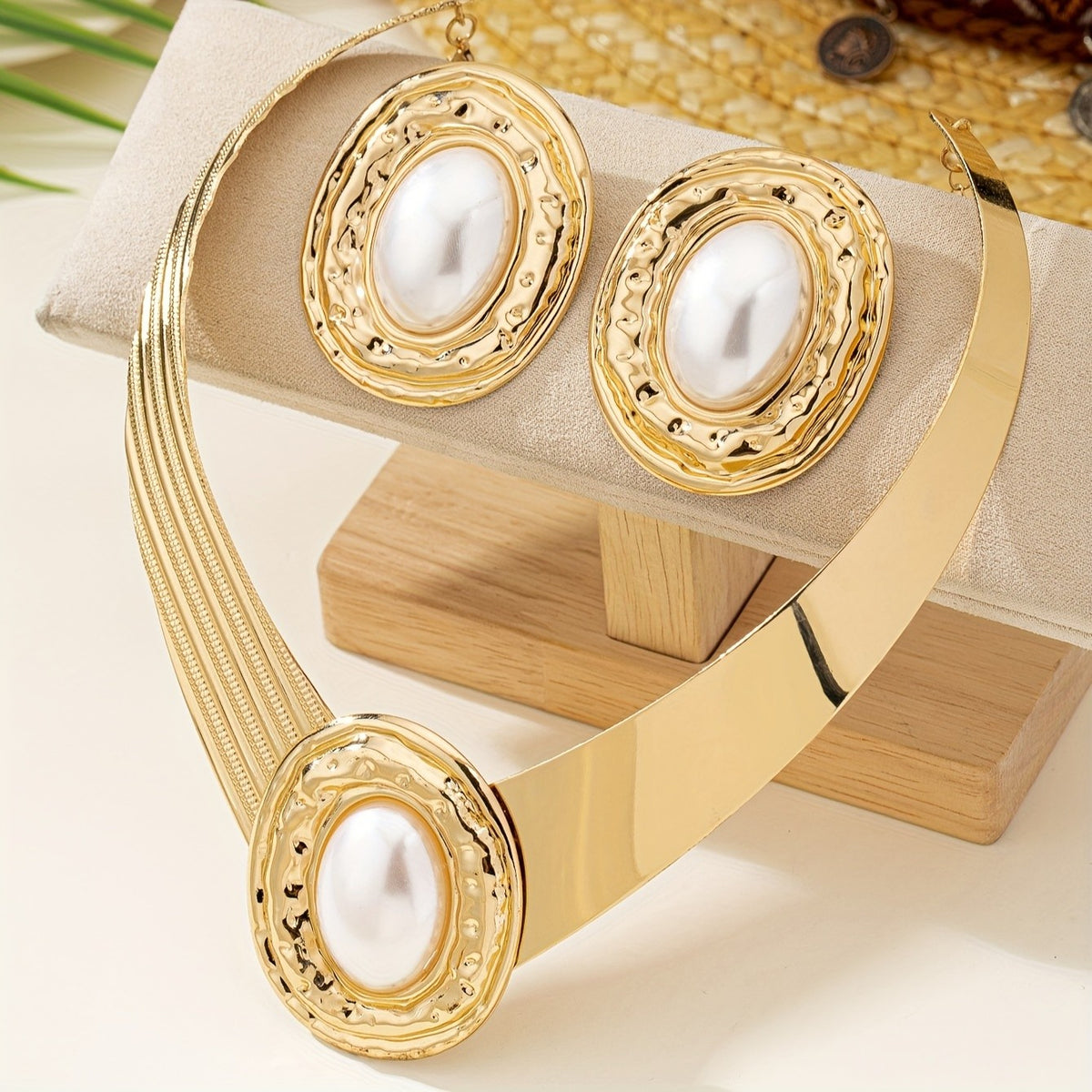 Pearl Oval Collar Necklace & Earring Set