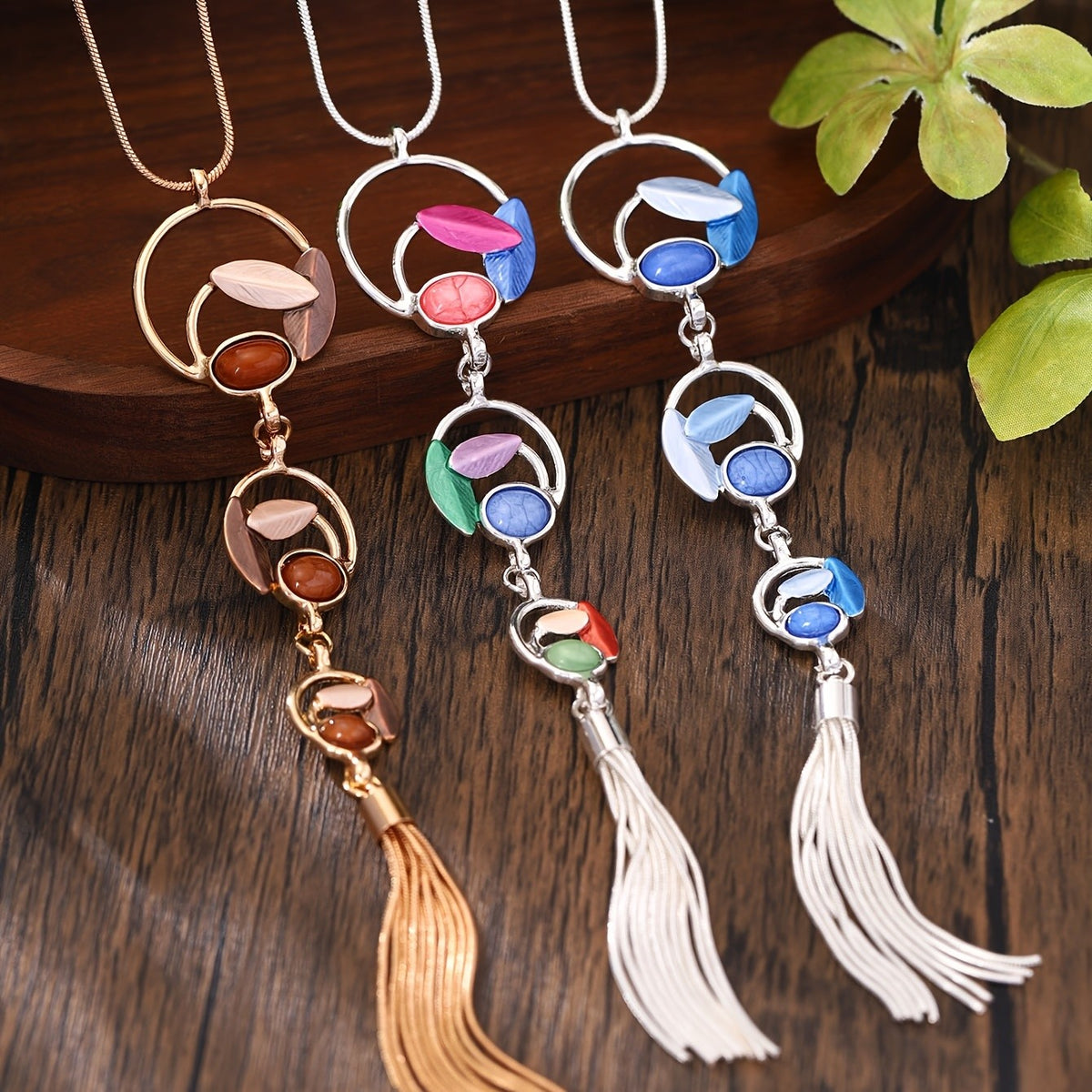 Resin Leaf Tassel Necklace