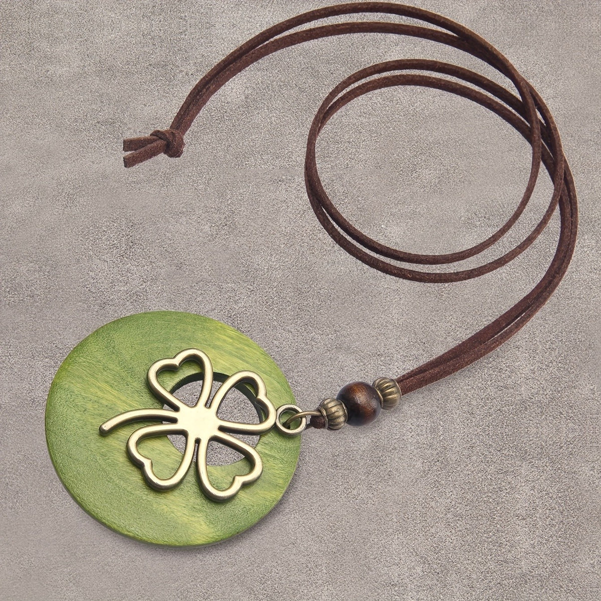 Round Clover Pendant Necklace