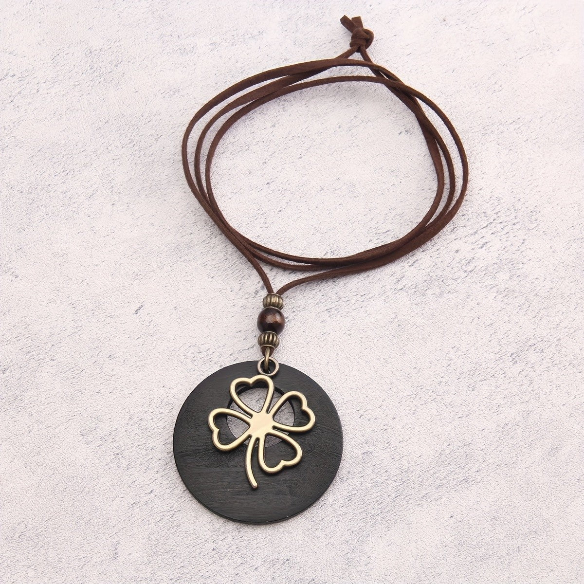Round Clover Pendant Necklace