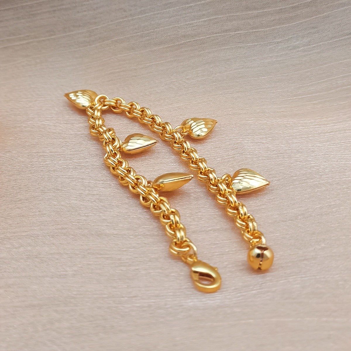 Leaf Motif Link Bracelet