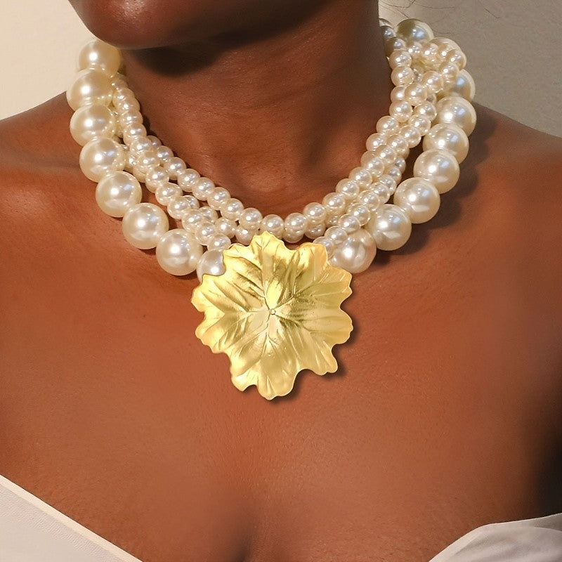 Hammered Disc Layered Pearl Pendant
