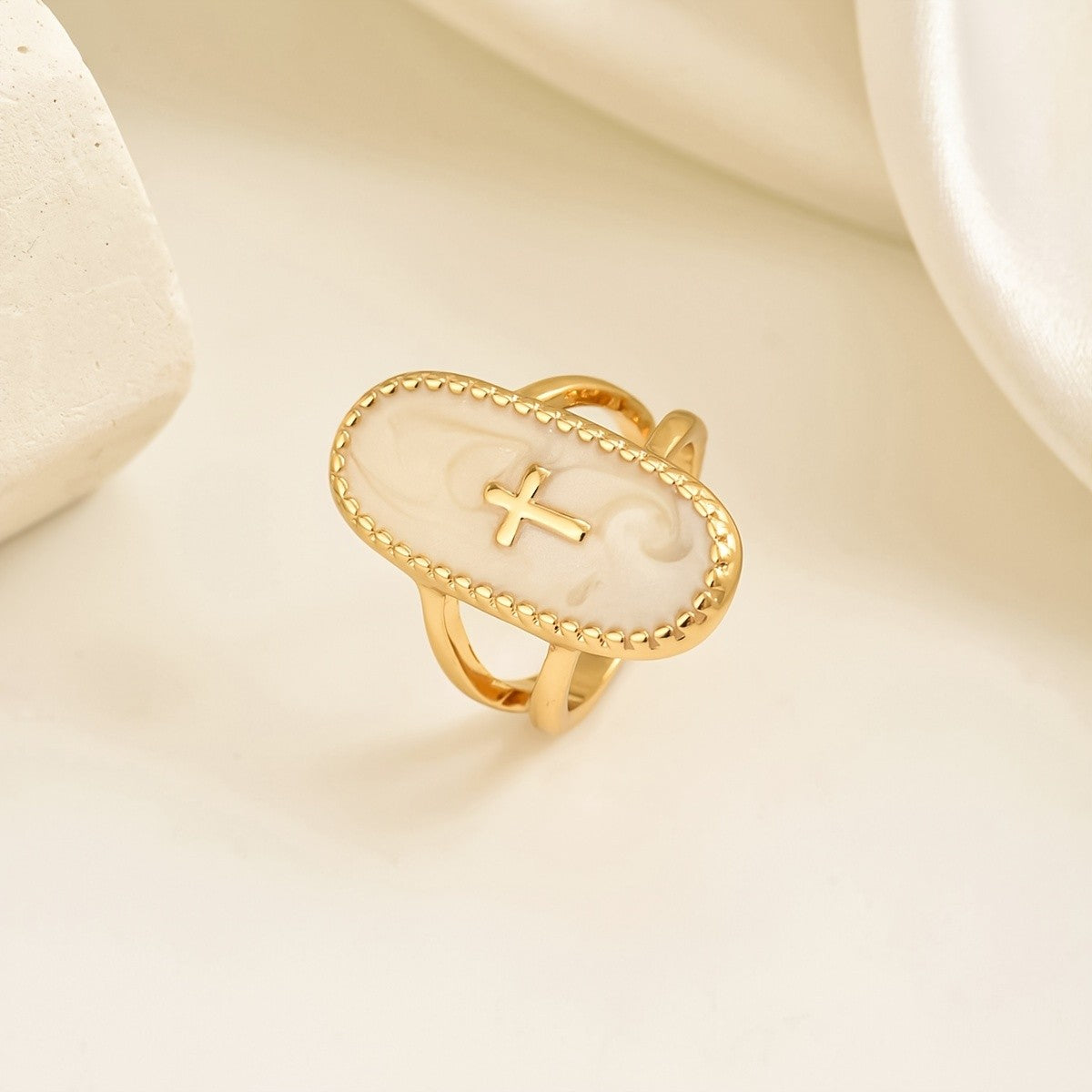 Cream Marble Cross Oval Ring