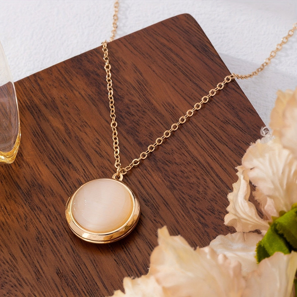 Cat's Eye Round Pendant Necklace