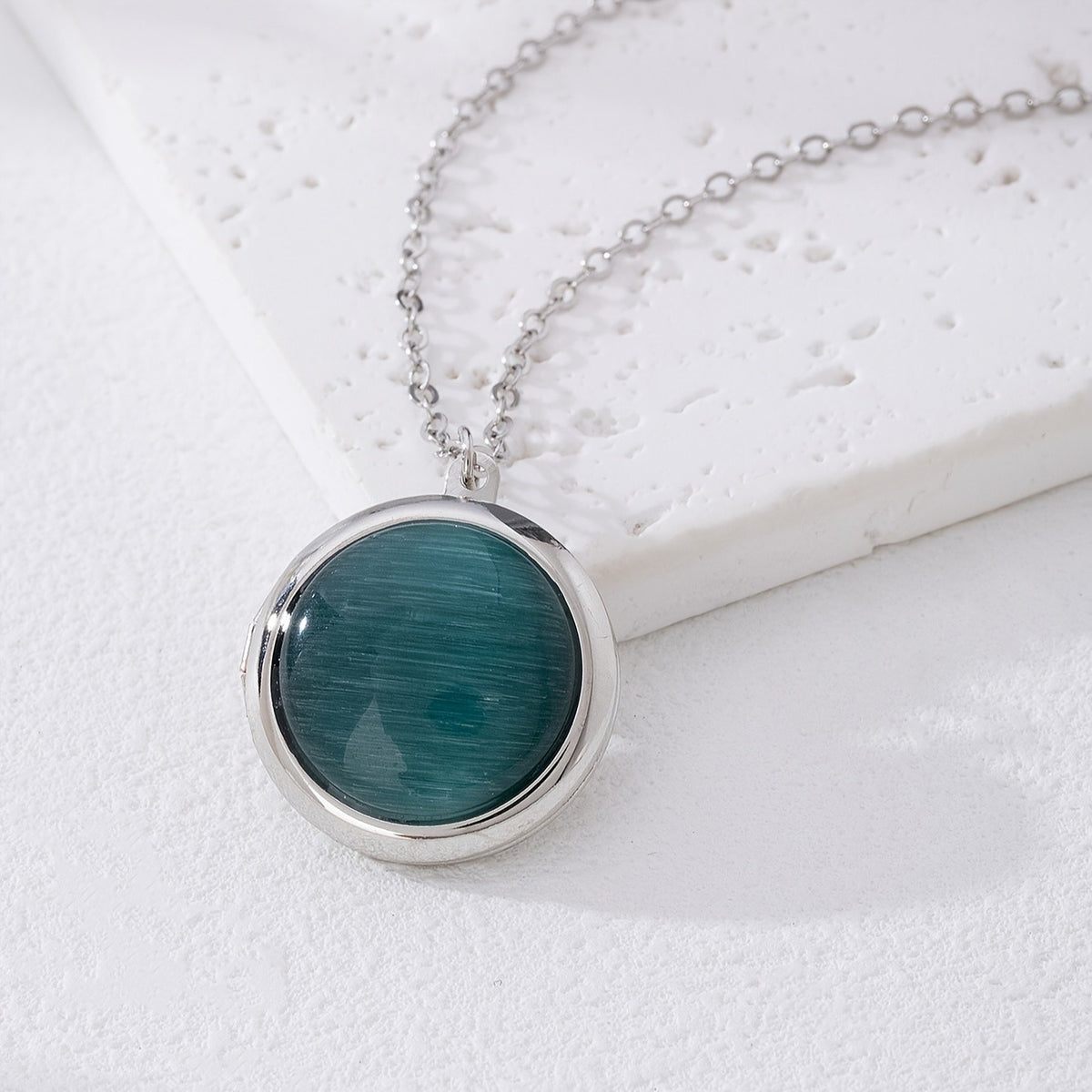Cat's Eye Round Pendant Necklace