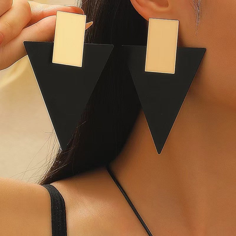 Black Triangle & Gold Bar Jewelry Set