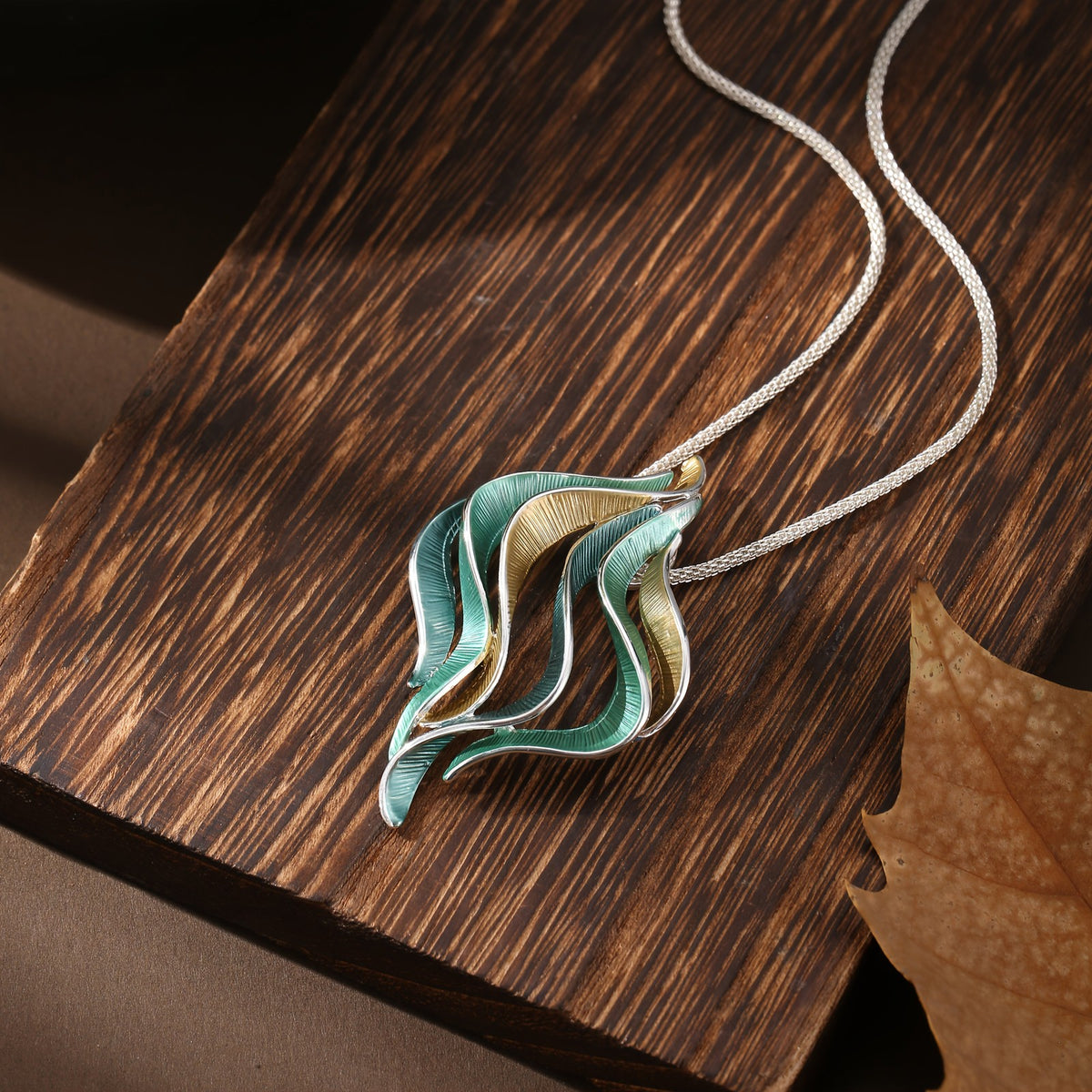 Layered Wave Pendant Necklace