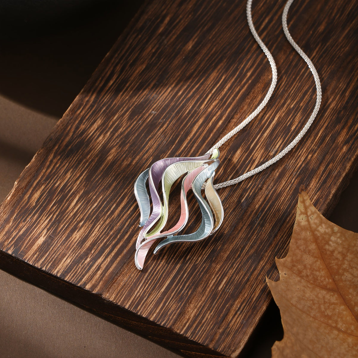 Layered Wave Pendant Necklace