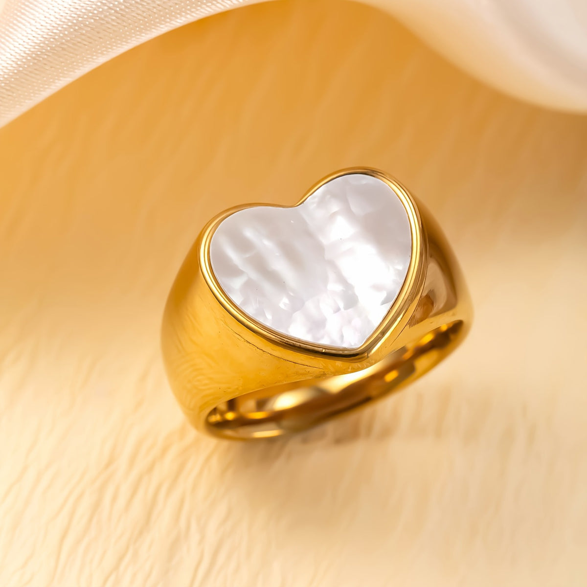Heart Shell Signet Ring