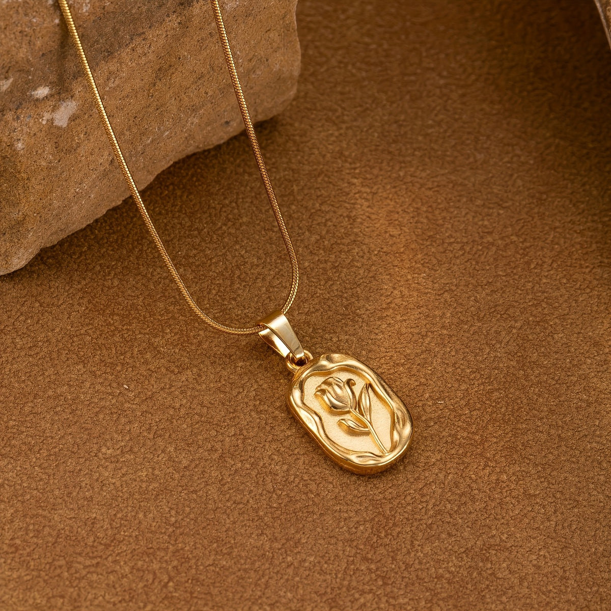 Tulip Oval Pendant Necklace