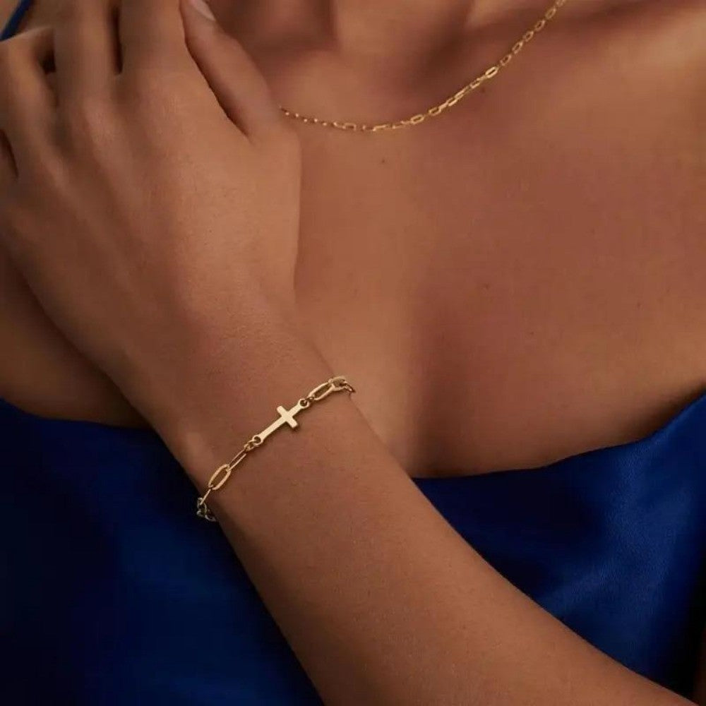 Cross Oval Link Bracelet